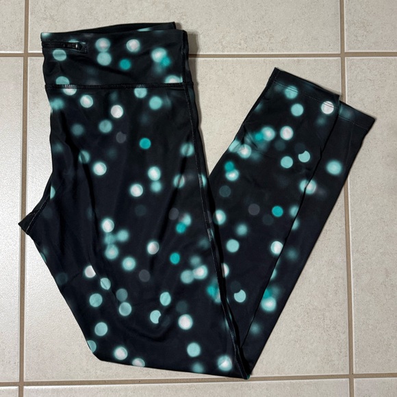 Nike Dri fit Black and Teal Patterned Leggings - Picture 3 of 5